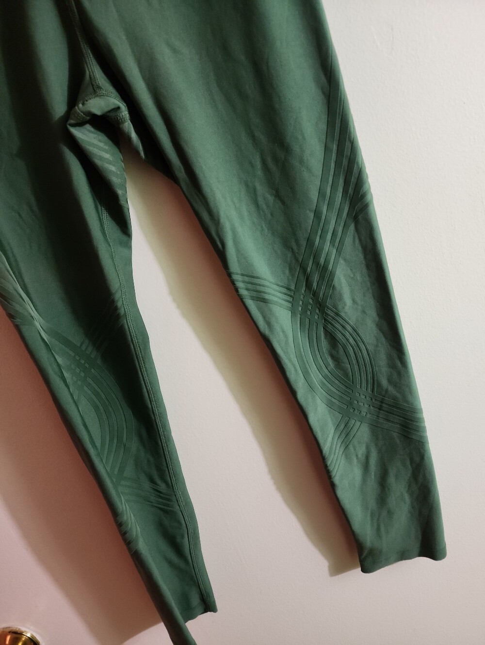 Fanka Body Sculpt Reversable Leggings- Color Green - Picture 5 of 8